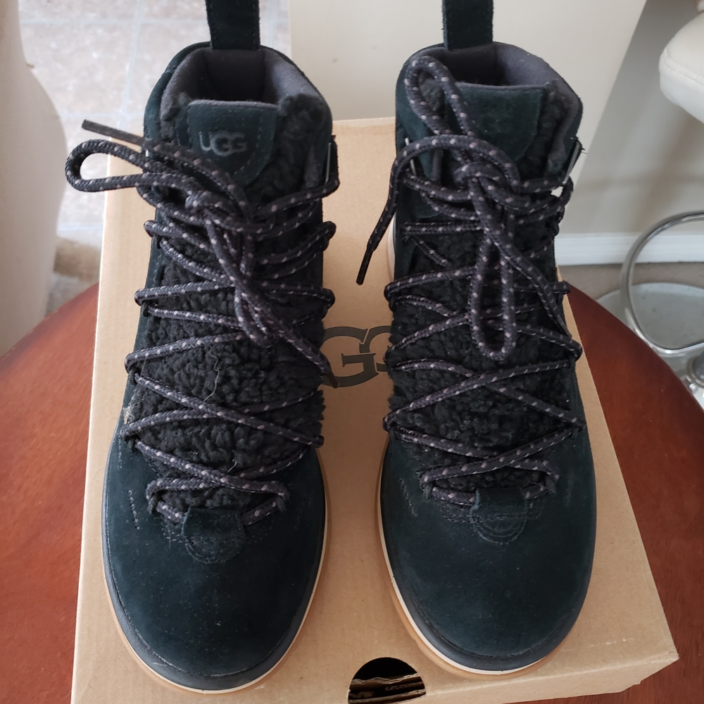 UGG Lakesider Heritage Mid Boots